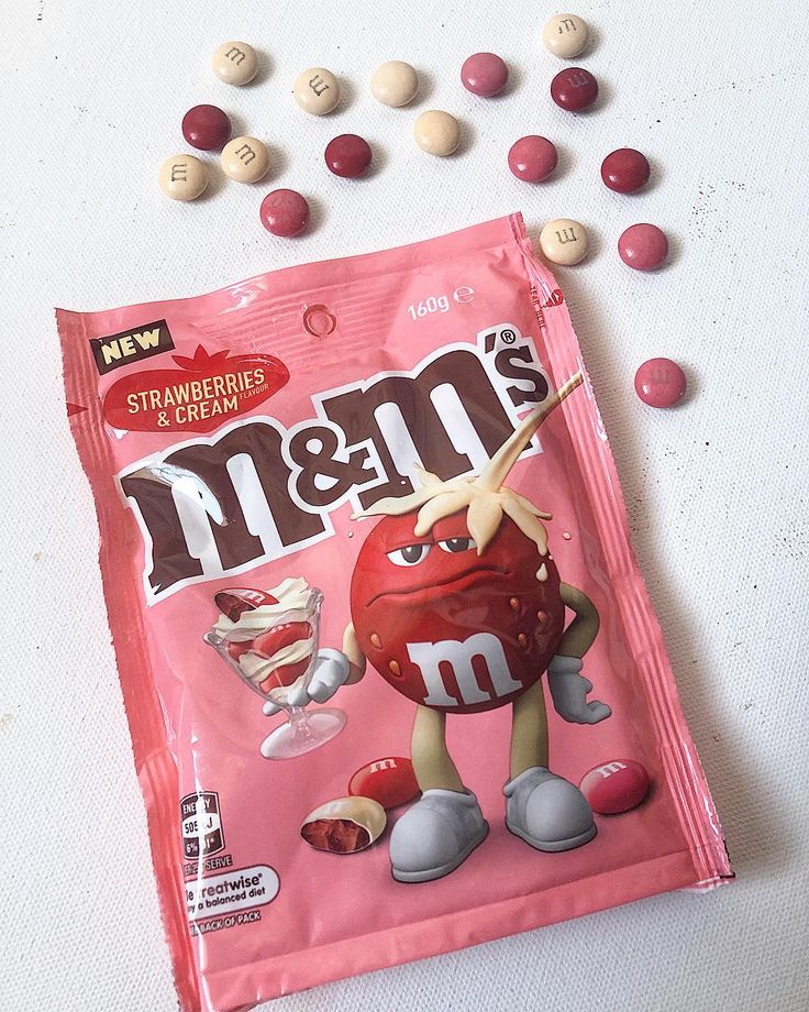 M&MS STRAWBERRIES & CREME